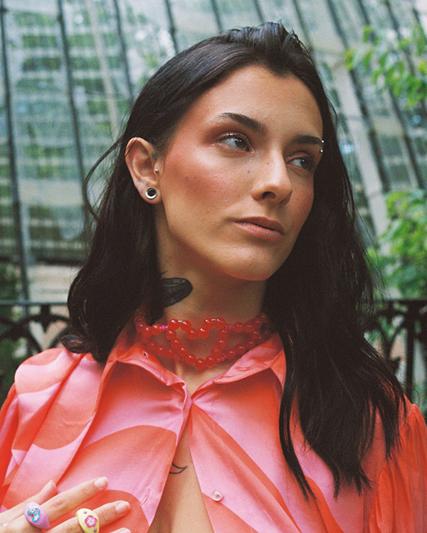 RED HEART CHOKER